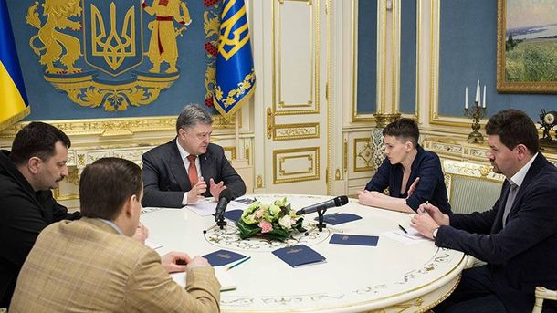 «Куда угодно»: Порошенко предложил Савченко посетить ряд стран Европы «Куда угодно»: Порошенко предложил Савченко посетить ряд стран Европы