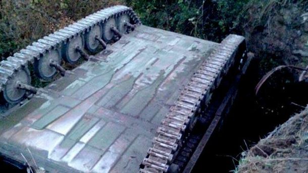 На дорозі у Львівській області у кювет перекинувся БМП