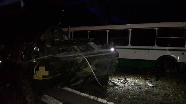 У штабі АТО повідомили про ДТП за участю БТР в Донбасі