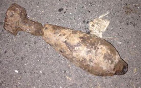У Києві посеред вулиці знайшли вибухонебезпечний снаряд