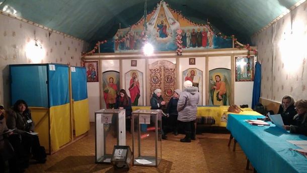 Как голосуют украинцы на выборах в территориальных общинах