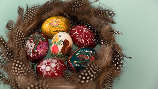 Великодні яйця та крашанки: яскраві та прості ідеї для оздоблення 