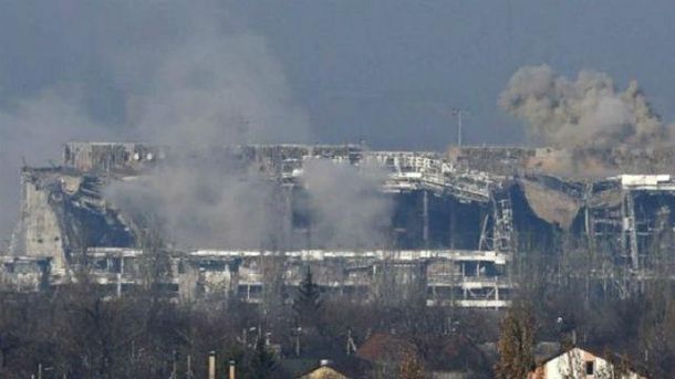 У Донецькому аеропорту поновилися бойові дії - Міноборони