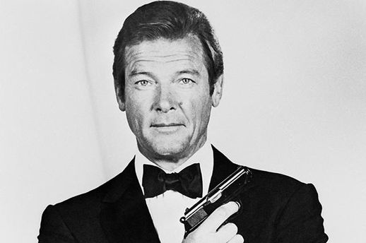Помер виконавець ролі агента 007 Роджер Мур