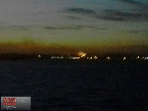 Пожар в Одессе: пламя видно с моря