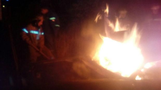 Не для слабонервных:  в Харькове мужчина заживо сгорел в собственной машине фото