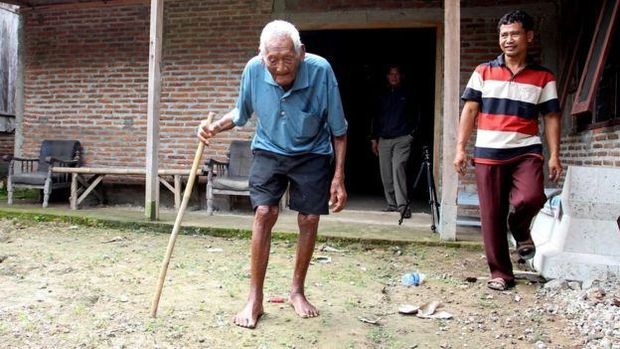Помер найстаріший чоловік на світі