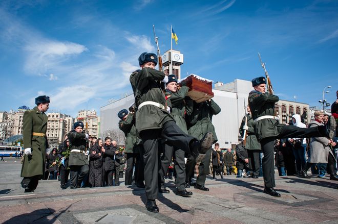 Великий і легендарний: У Києві попрощалися із бійцем "Годзилою"