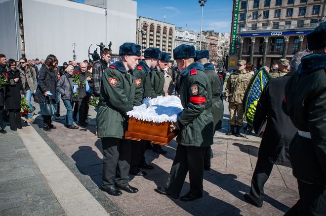 Великий і легендарний: У Києві попрощалися із бійцем "Годзилою"