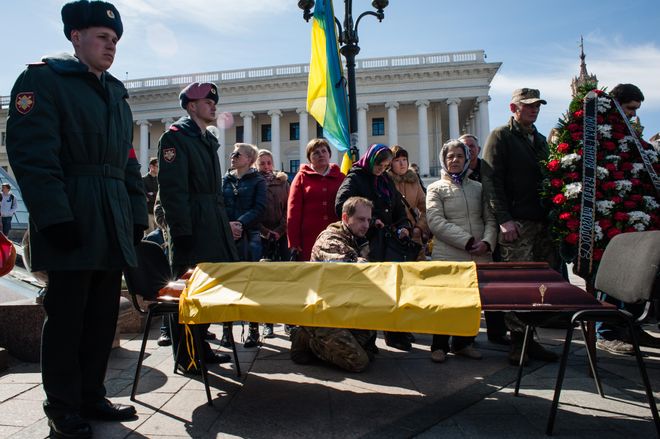 Великий і легендарний: У Києві попрощалися із бійцем "Годзилою"