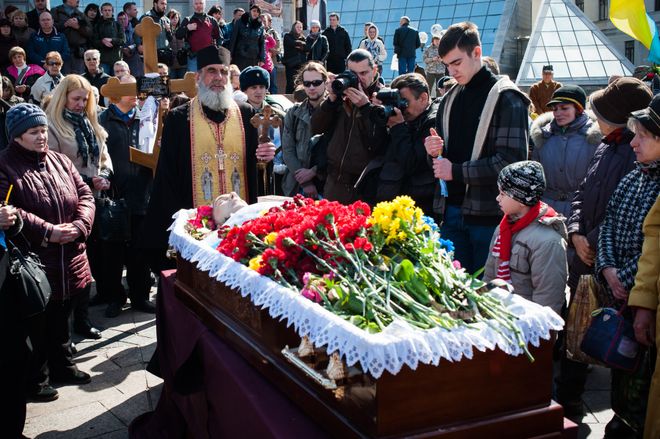 Великий і легендарний: У Києві попрощалися із бійцем "Годзилою"