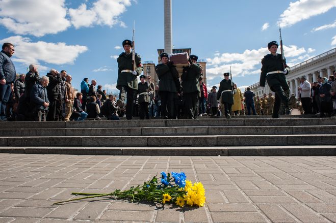 Великий і легендарний: У Києві попрощалися із бійцем "Годзилою"