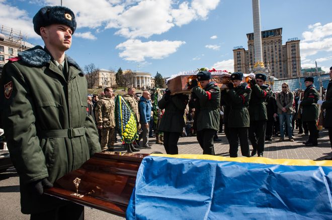 Великий і легендарний: У Києві попрощалися із бійцем "Годзилою"